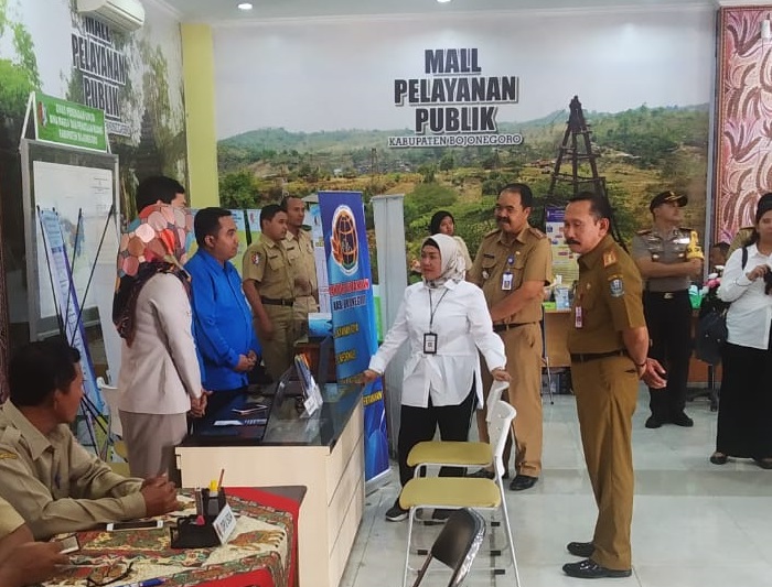 Deputi Pelayanan Publik Kemen PAN RB RI cek Pelayanan di Mal Pelayanan Publik Kab. Bojonegoro