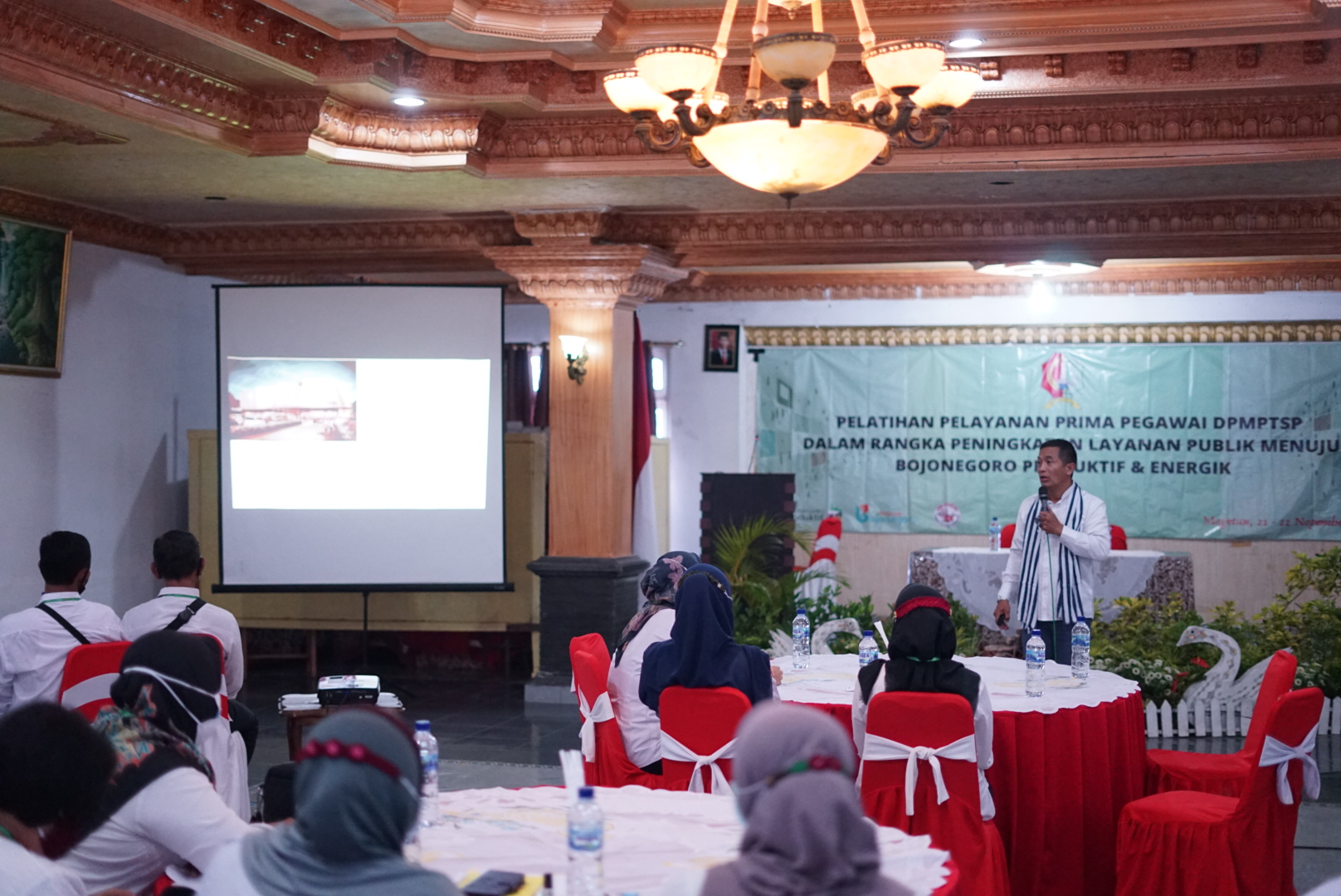 PELATIHAN PELAYANAN PRIMA DI SARANGAN