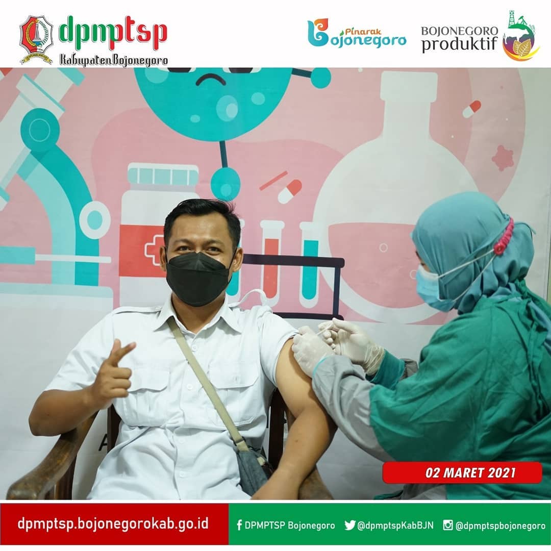 VAKSINASI PERTAMA SELURUH PEGAWAI DPMPTSP BJN