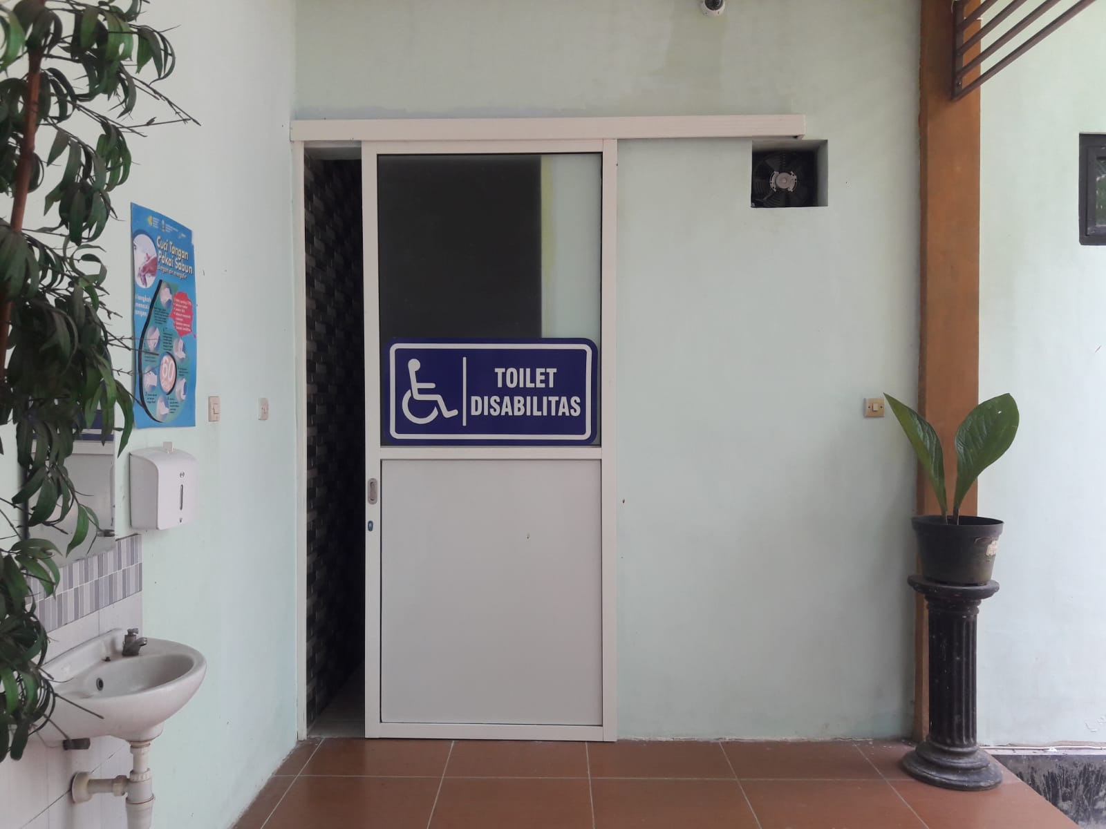 FASILITAS UNTUK DISABILITAS